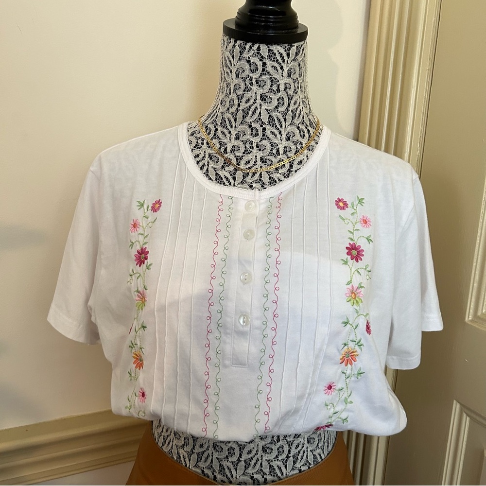 Vintage Embroidered Floral White Short Sleeve Top SZ L - Picture 6 of 9